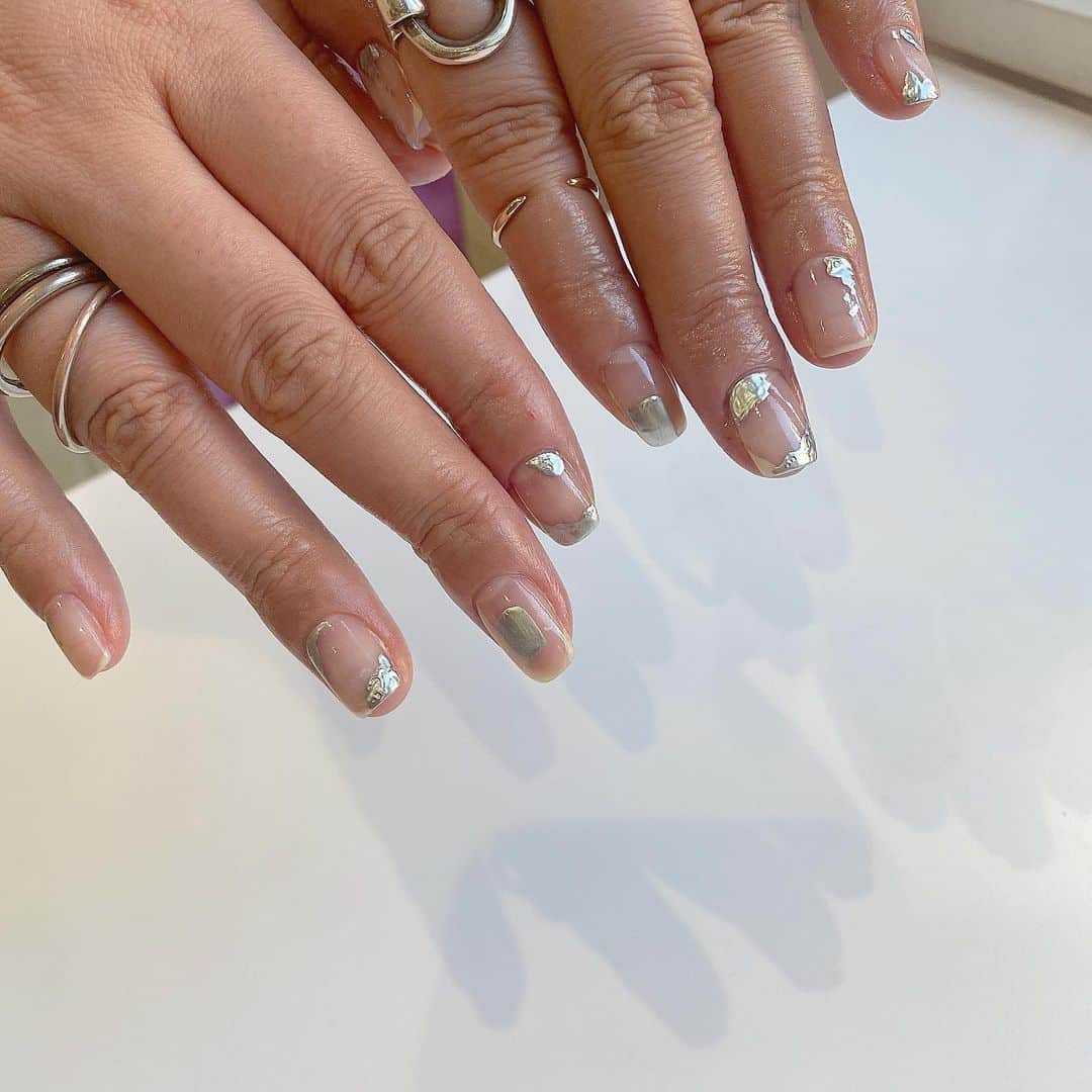 Kana Kobayashiさんのインスタグラム写真 - (Kana KobayashiInstagram)「#metal #silver #nails #ネイル #ネイルデザイン #メタリックシルバー」2月11日 20時08分 - anela_kana