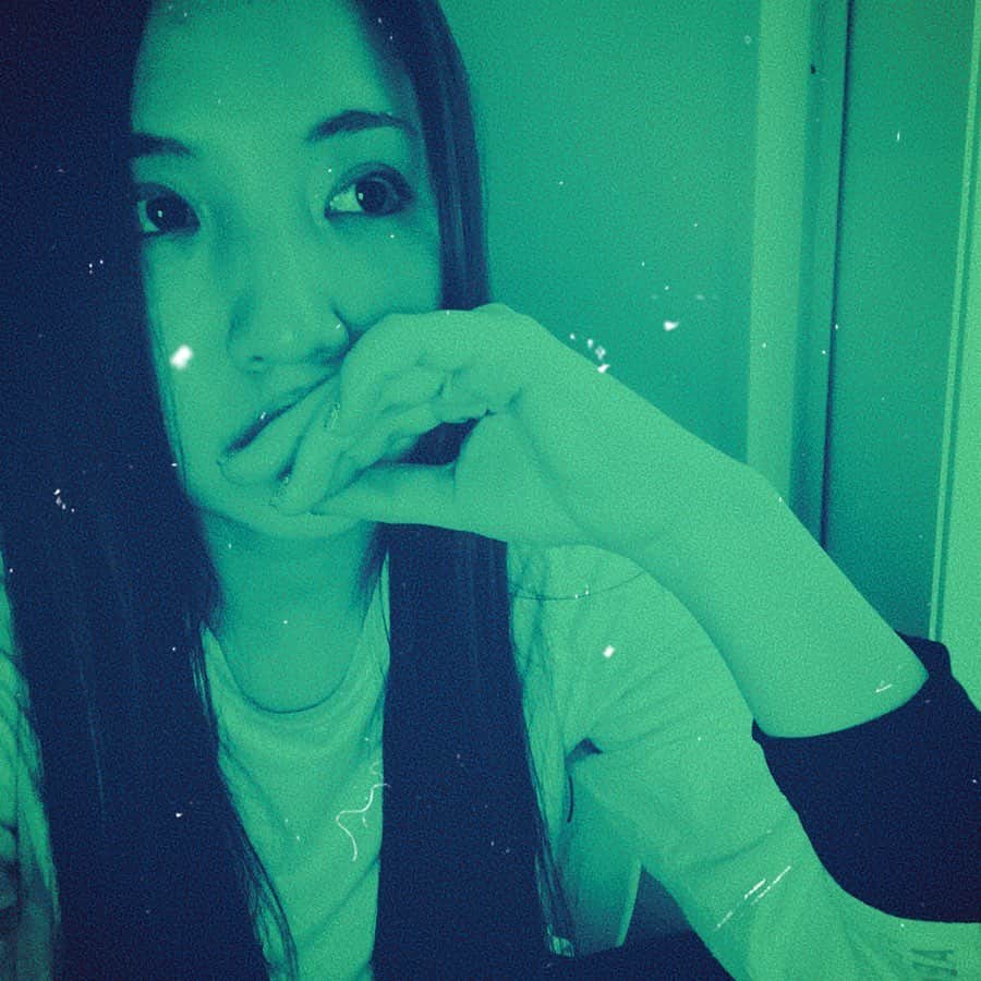 阿部真央のインスタグラム：「lazy🐥」