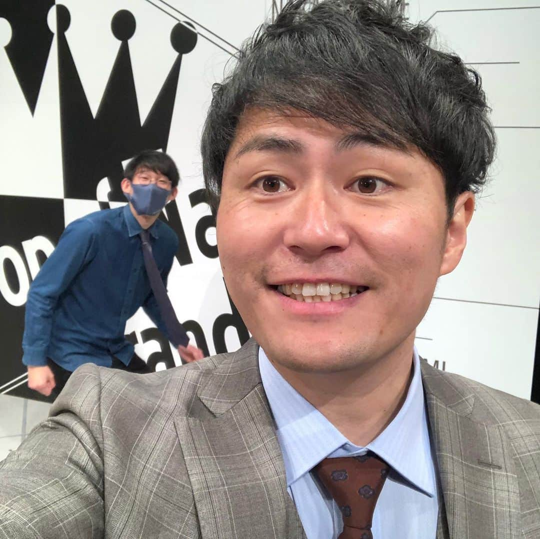 梅村賢太郎さんのインスタグラム写真 - (梅村賢太郎Instagram)「#TopofNambaGrandKagez #ラフ次元 #新衣装 #なんばグランド花月 #ロングコートダディ #堂前 #入ってきた！ #ありがとうございました」2月11日 20時21分 - rahujigenume