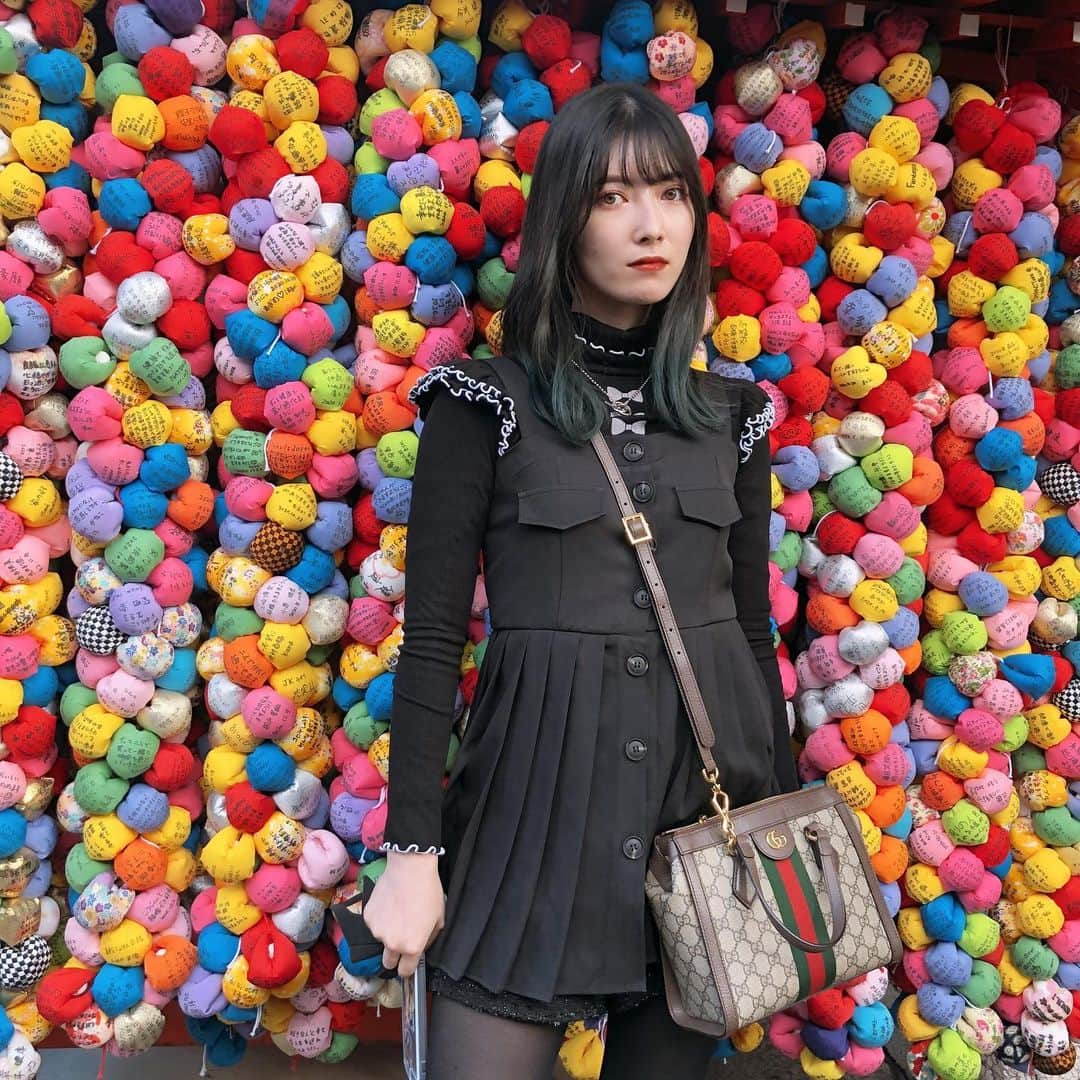 日下部美愛のインスタグラム：「髪の毛青いのもはや懐かしい〜  #京都 #photo #japan #model #me #hair #fashion #fashionblogger #makeup  #followme #instagood #camera #instadaily #dailylook #한국 #맞팔 #사진 #데일리 #裾カラー #裾カラーブルー #グラデーションカラー #韓国ヘア」