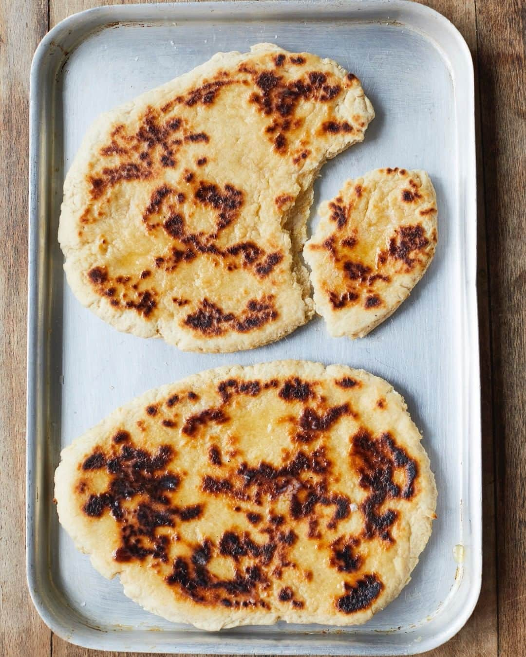 ジェイミー・オリヴァーさんのインスタグラム写真 - (ジェイミー・オリヴァーInstagram)「It's half-term in the UK! Spending time cooking together is a brilliant way for kids to learn important kitchen skills while having fun with you! So if you are looking for something to keep the kids busy for a bit I've rounded up some of Buddy's favourite recipes to help you get stuck into cooking during the school holidays or at the weekends. If you do get cooking make sure to share your videos and pics with me using #CookingBuddiesClub @cookingbuddiesclub   All the recipes on my website and more over on @cookingbuddiesclub #halfterm」2月11日 20時39分 - jamieoliver