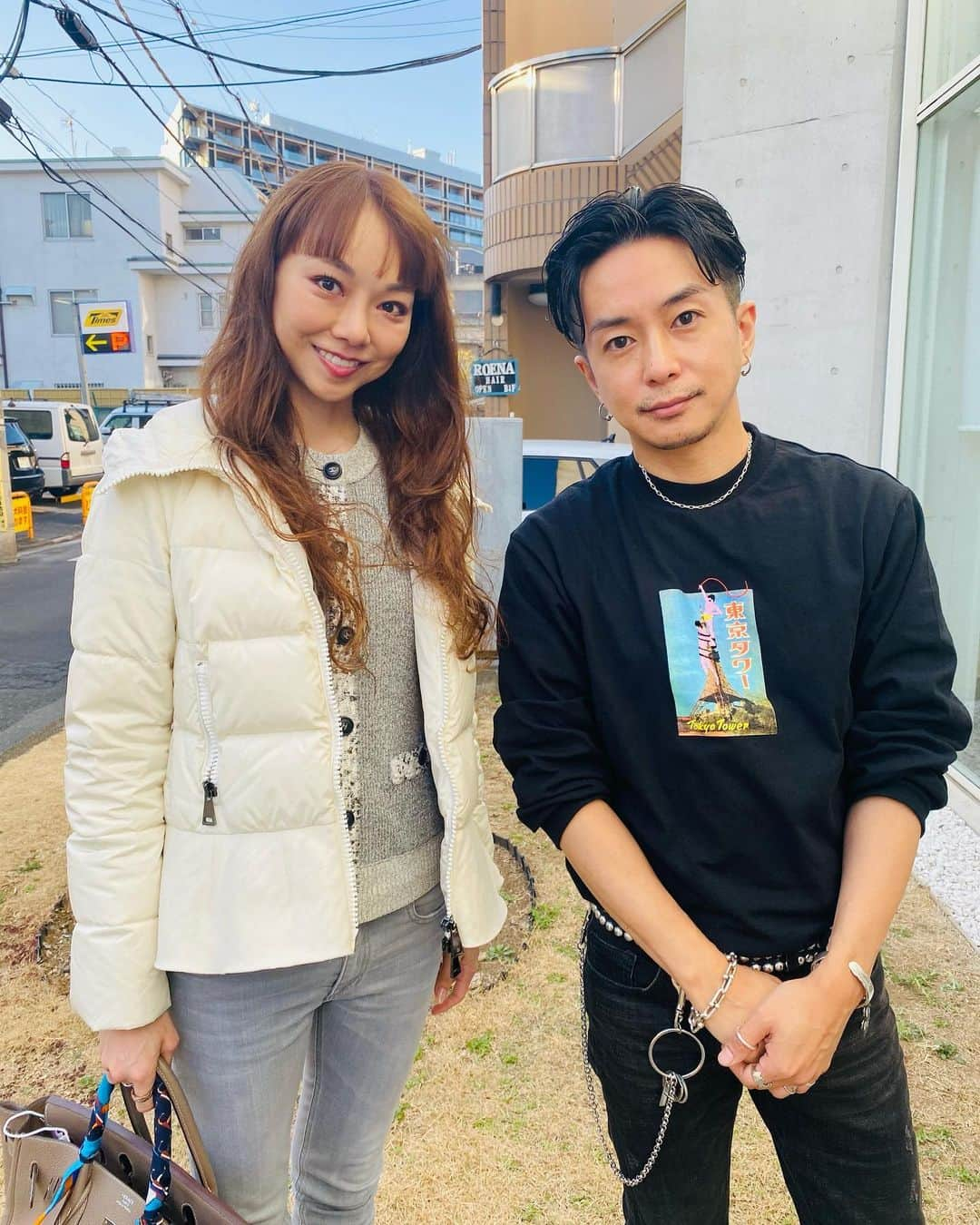 上野水香さんのインスタグラム写真 - (上野水香Instagram)「皆様お久しぶりです。 立春を過ぎ、春に備えて髪を明るいベージュにしてみた。 どうかな。。 明るいカラーは久しぶり。 気分が上がります☺️ 奈良さん　@yuyanara いつもありがとうございます！  来週から仕事またどんどんがんばるぞ💪🩰✨✨  #haircolor for early spring......」2月11日 20時53分 - mizukaueno