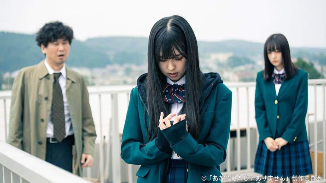 テレビ東京「青春高校３年C組」のインスタグラム：「本日深夜1時☪️ あなた犯人じゃありません🙅 第5話放送です📺  ｢私が先生に毒を飲ませて殺しました｣と、かつて登校拒否していた #大曲李佳(本人) が自白してくる。刺殺されたはずの泉先生(#北乃きい)が毒殺のはずがないと否定する五島刑事( #山崎樹範）だが…  #あなた犯人じゃありません🙅‍♂️ #あな犯 #日比野芽奈  #山崎樹範 #大曲李佳  #青春高校3年C組」