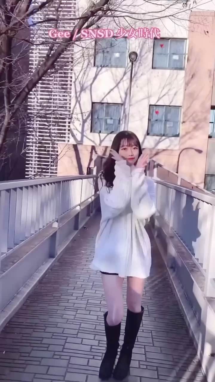 柏元萌華のインスタグラム：「💗１００日ダンスチャレンジ💗 【８日目】 #Gee / #SNSD #少女時代　 私のkpopの始まりは少女時代様です🥰永遠の憧れ…🥰✨ #100日ダンスチャレンジ #もえダンス #もえぴーぽー募集#kpop#coverdance」
