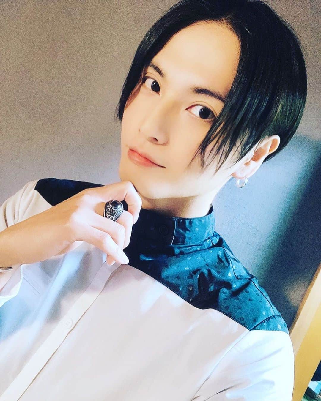 友常勇気のインスタグラム：「I'm home✨ Thank you for watching program🤩🎊🎊 Today was a very happy day🥰 I am very grateful to you😍 Happy birthday to you😘 #お誕生日会linelive  #ご視聴 #誠にありがとう御座いました #本当に楽しくて #本当に心から #感謝しております #とても幸せな #1日をありがと #みんなぁー #誕生日おめでとう 大好きだよーー😭❤️❤️❤️」
