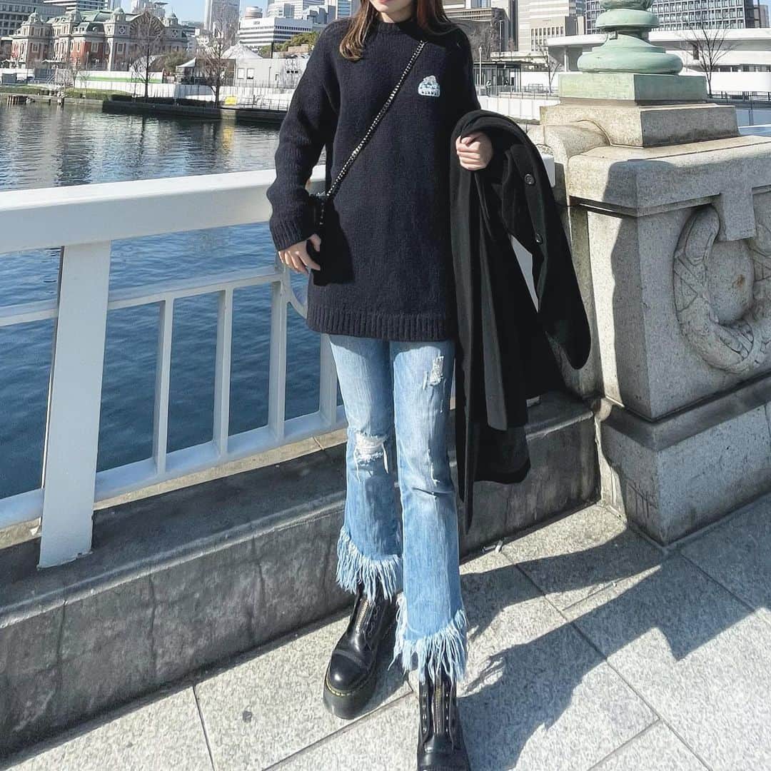 木原渚のインスタグラム：「広角レンズで違和感レベルの脚長効果（笑）」