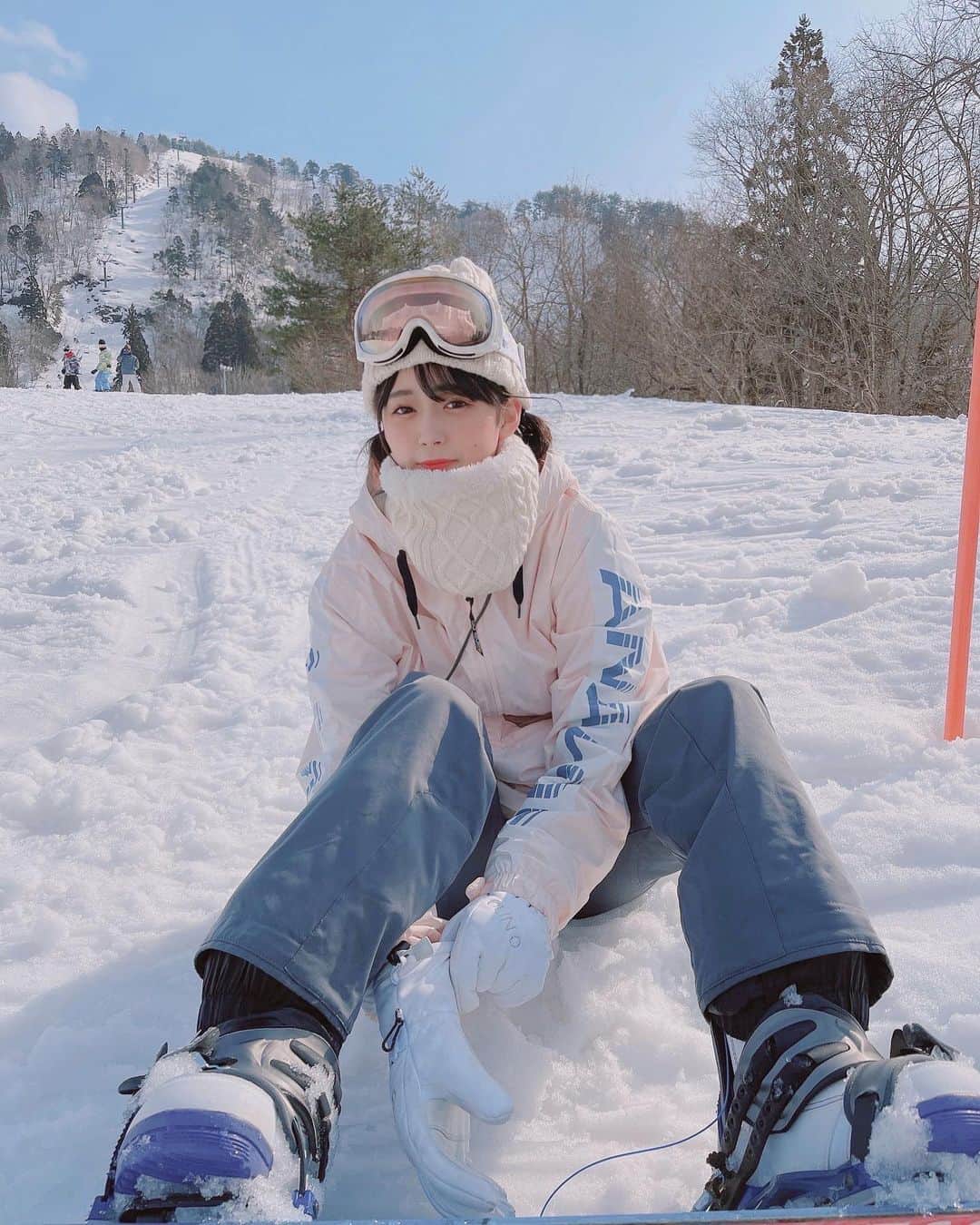益田珠希さんのインスタグラム写真 - (益田珠希Instagram)「スキーとスノボしてきた⛷🏂 ︎︎ ︎︎ ︎︎#jk #sjk #ski #04  #snow  #snowboard  #snowboarding #idol  #jkブランド #followme #japan」2月11日 21時23分 - tamaki_masuda_box