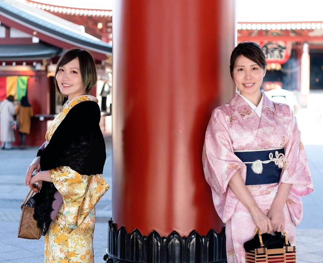 関口愛美さんのインスタグラム写真 - (関口愛美Instagram)「🖤関口姉妹🤍Sisters  #姉妹 #着物 #kimono #関口美奈子 #せきぐちあいみ #portrait #portraitphotography #snap #japan_of_insta」2月11日 21時33分 - sekiguchiaimi