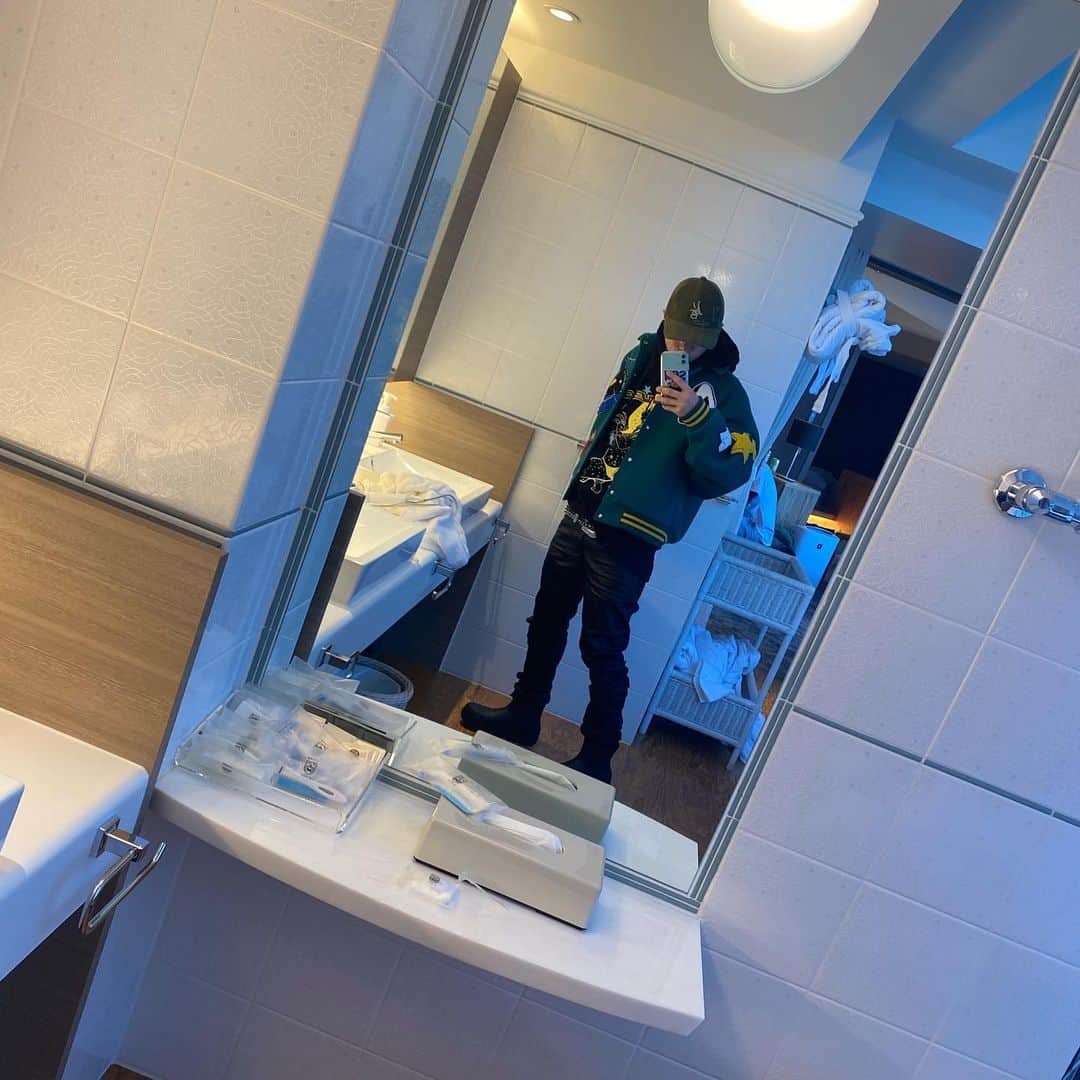 サグワ【SGW98】のインスタグラム：「北海道も攻めるぞ🤣🤣🤣🤣 SAVAGE CLUB」