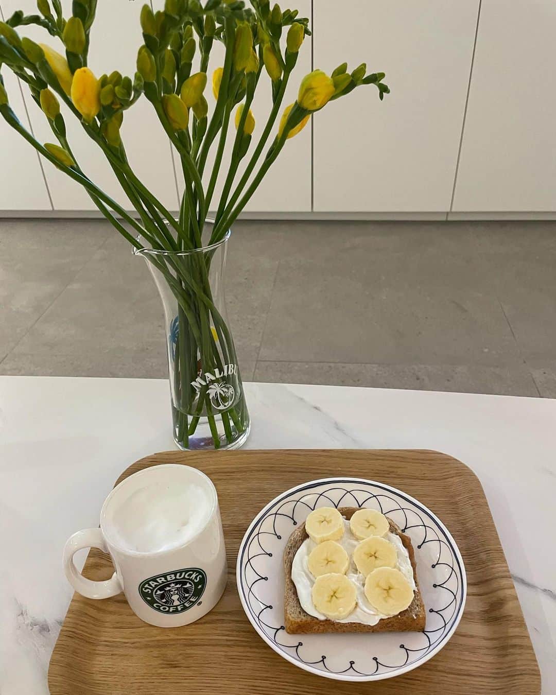 チョン・ソミンのインスタグラム：「🍞」