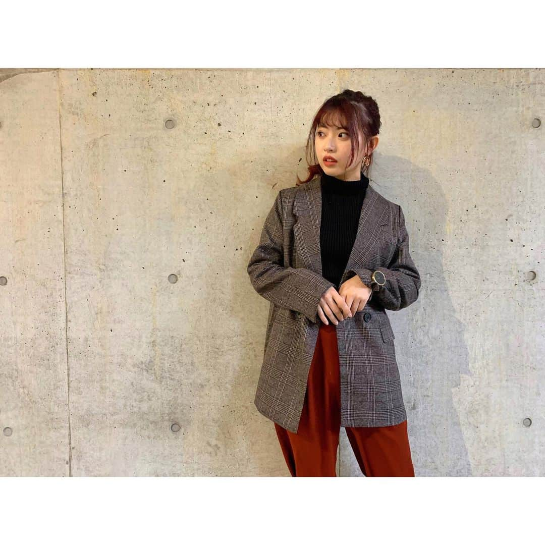 馬嘉伶さんのインスタグラム写真 - (馬嘉伶Instagram)「🍵 #20210211 . #ootd #ootdfashion jacket → #beep tops → #frenchpave watch → #mavenwatches #マベン#マベンウォッチズ pants → #felissimo #フェリシモ」2月11日 21時46分 - macyacyarin