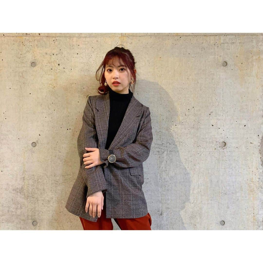 馬嘉伶さんのインスタグラム写真 - (馬嘉伶Instagram)「🍵 #20210211 . #ootd #ootdfashion jacket → #beep tops → #frenchpave watch → #mavenwatches #マベン#マベンウォッチズ pants → #felissimo #フェリシモ」2月11日 21時46分 - macyacyarin