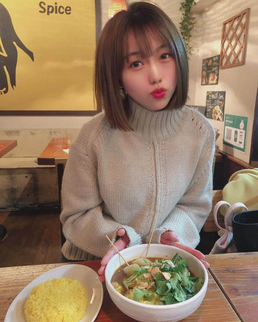 澤田桃佳さんのインスタグラム写真 - (澤田桃佳Instagram)「【トッピング】Wパクチーは絶対 . . . . . #スープカレー #パクチー　#銀座　#銀座ランチ #curry #soupcurry #ginza」2月11日 21時50分 - sawadamomoka