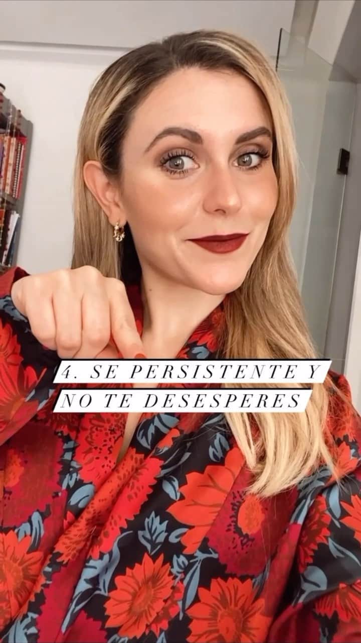 Mayela Vazquezのインスタグラム：「TIPS si van empezando como #Freelancer ✨ Suena fácil pero toma tiempo, trabajo y paciencia. Quién es o está considerando empezar su propio proyecto o ser freelancer? Quiero saber sus experiencias ✨😍」