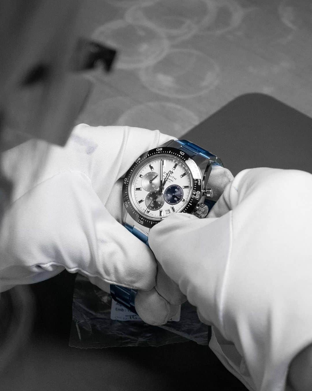 ゼニスさんのインスタグラム写真 - (ゼニスInstagram)「#Manufacture: Working on the first batches of the Chronomaster Sport, before making their way to wrists around the world.」2月12日 8時08分 - zenithwatches