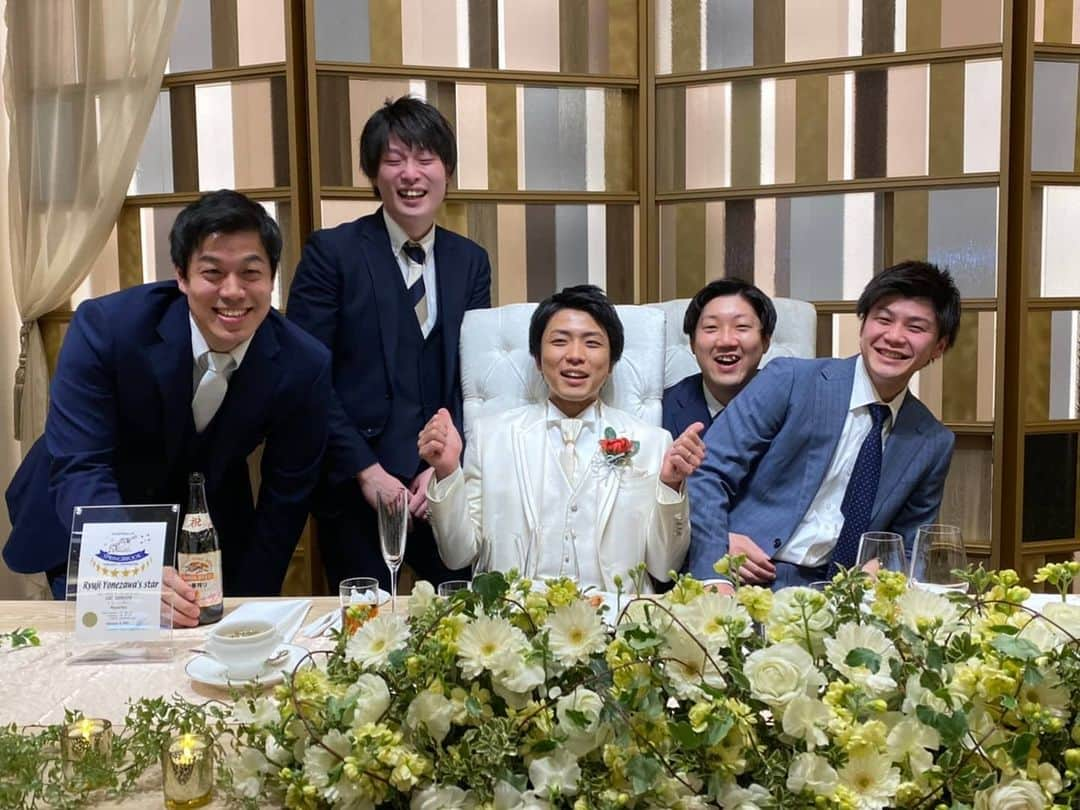 山本湧さんのインスタグラム写真 - (山本湧Instagram)「昨日は楽しみにしてた大学の同期の結婚式💒 終始感動!!幸せなれよ！ 心からおめでとう＼(^o^)／ これからも宜しく🤞」2月12日 8時15分 - yamamoto__yu