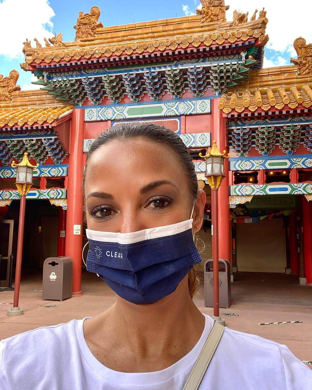 のインスタグラム：「Sometimes Adults Need A Fairytale More Than Kids🎊 So... I was just wandering around China today... And Morocco... And Venice, Italy....And Japan...  #EPCOT The next best thing 😜 @waltdisneyworld ♥️🎉 There’s No One Here!!!!🎉」