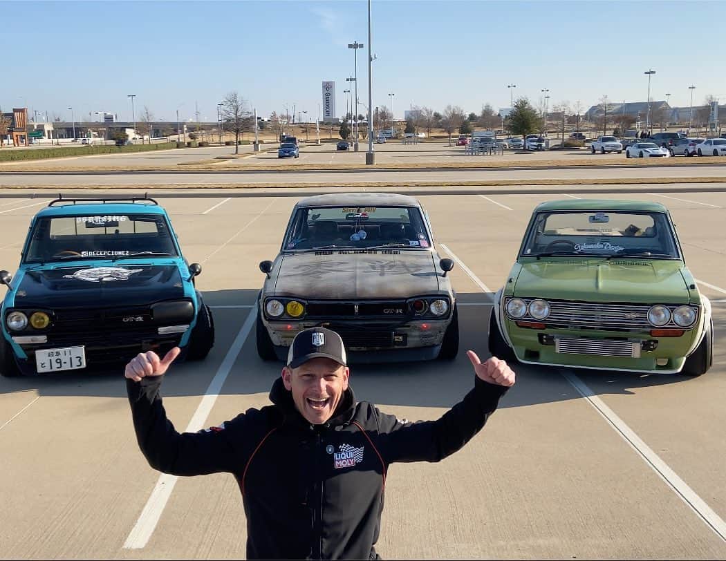 スティーブのインスタグラム：「Datsuns rule!  Hakotora @decepcionez Hakosuka and Sunny truck together for the first time in today’s video. Check them out! @fueledupmeet @parkupfront  ハコトラ　ハコスカ　サニトラ　ワォ〜！」