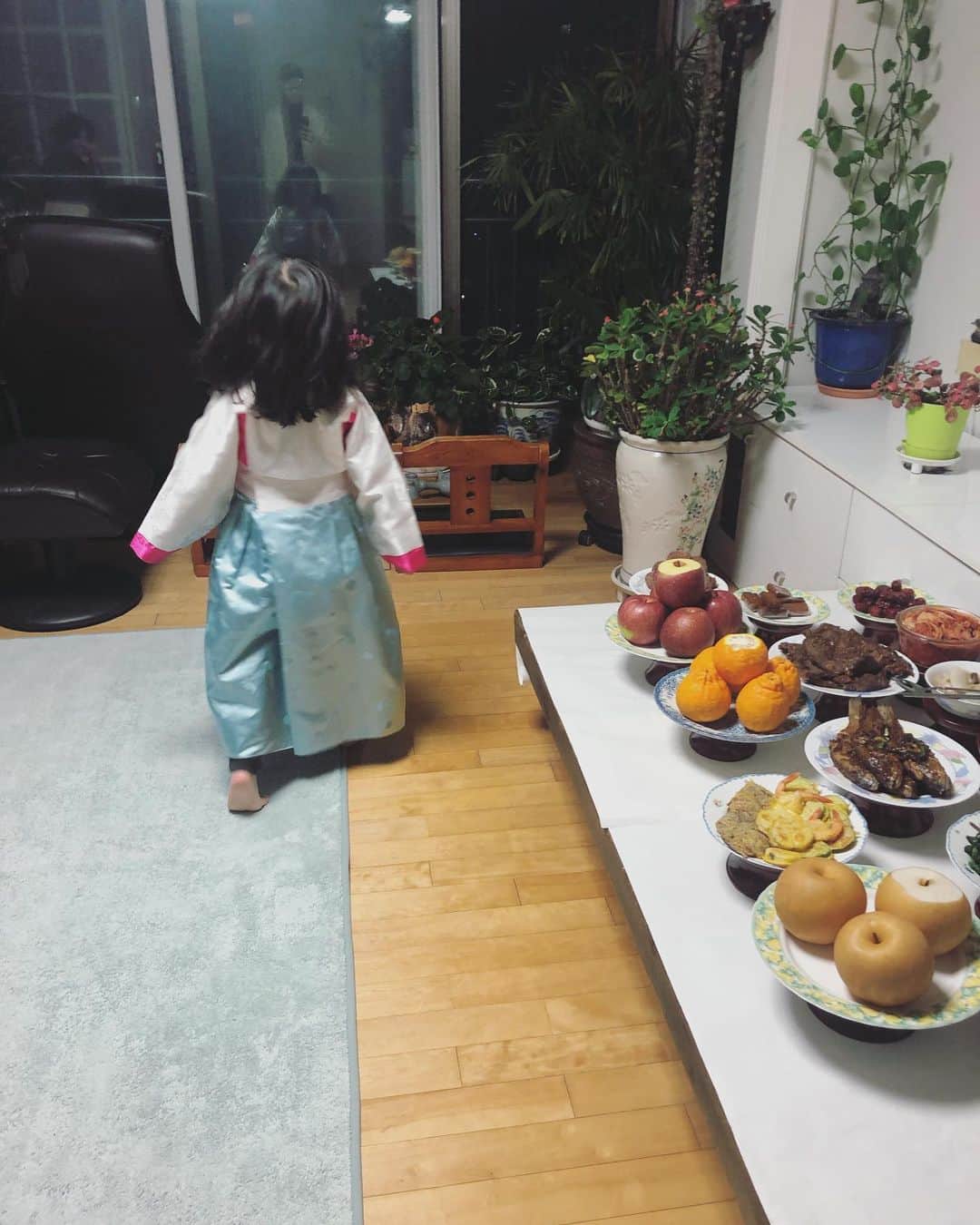 秋葉里枝さんのインスタグラム写真 - (秋葉里枝Instagram)「새해 복 많이 받으세요 ❤️ 韓国は旧正月です。 セヘポックマニパドゥセヨ❤️」2月12日 8時53分 - rie_akiba