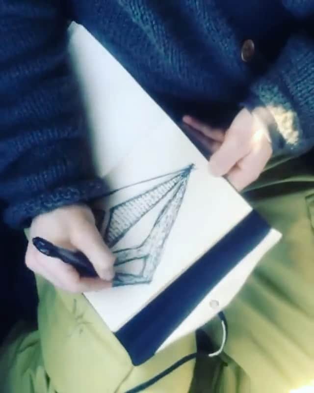 ボルコムのインスタグラム：「@mikerave is #DownForThis! ✍️ join the experiment by creating your own Volcom Stone and tagging it #DownForThis so we can share it with the world! 🌎」