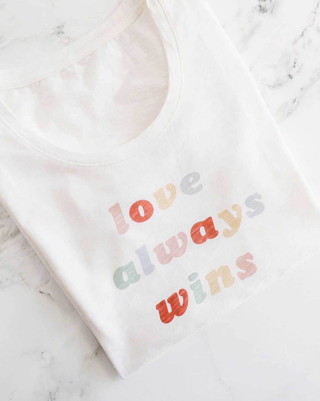 ロック&リパブリックのインスタグラム：「Always. ❤️ Tap to shop this @lclaurenconrad tee. #lclaurenconrad #Kohls」