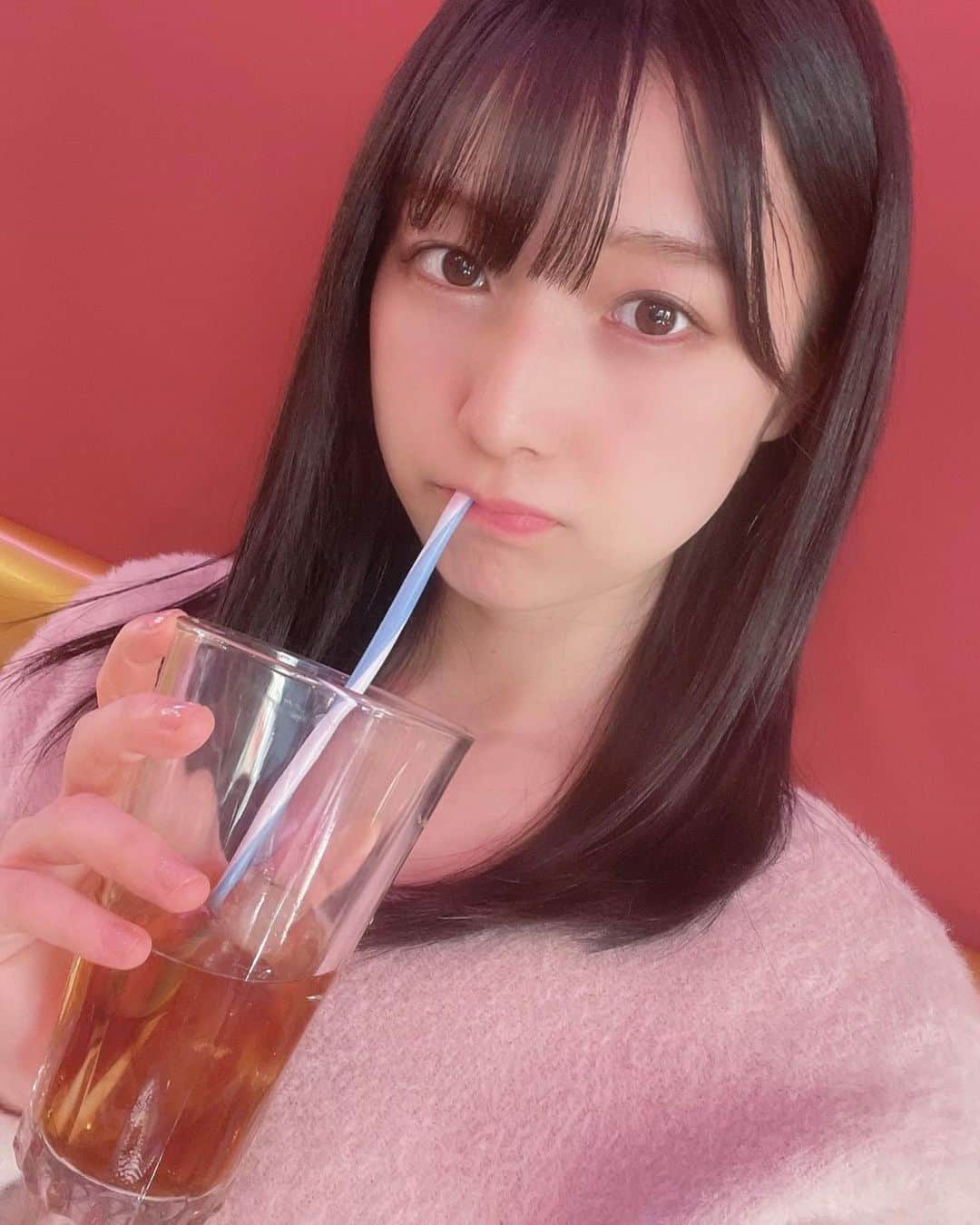 安部若菜さんのインスタグラム写真 - (安部若菜Instagram)「何を飲んでるでしょー😋🍷」2月12日 0時28分 - _wakapon_