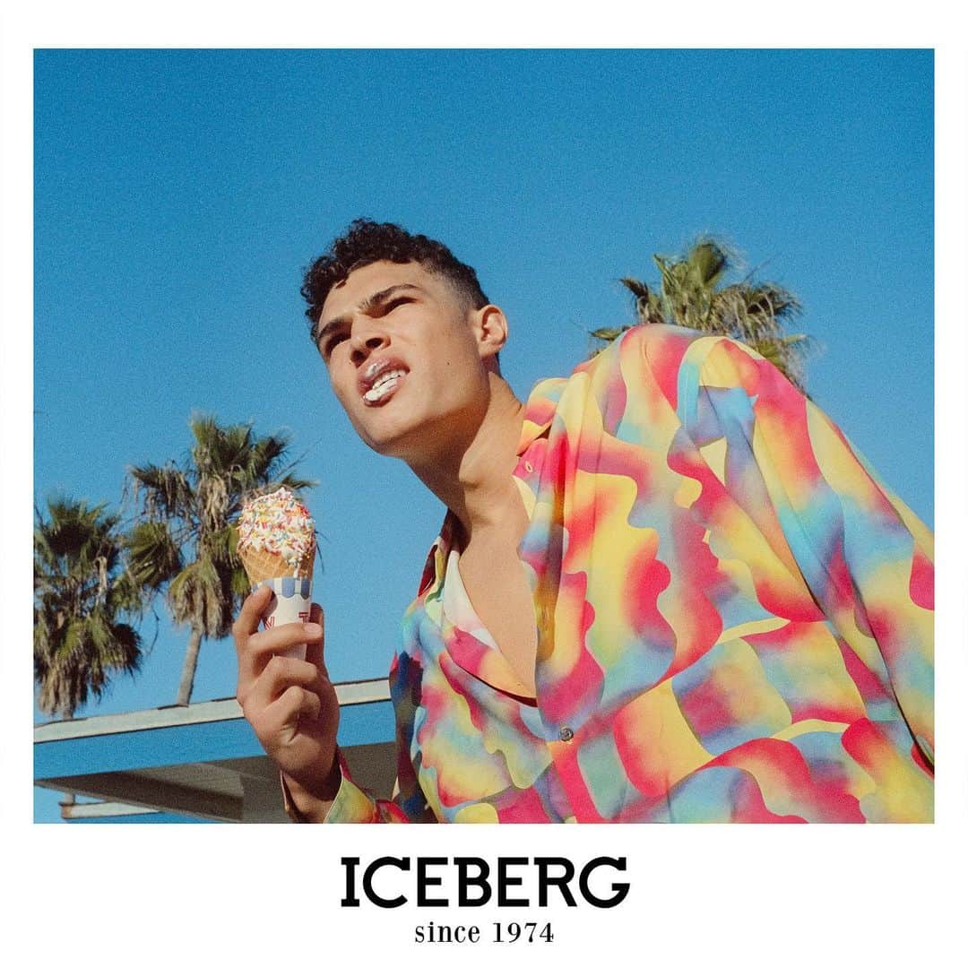 アイスバーグのインスタグラム：「Longing for bright Summer days with the psychedelic #EddiePeake shirt @noahlbrown #Iceberg1974 #sportswear pic by @tree.ny @jameslonglondon @shawnonthemove」