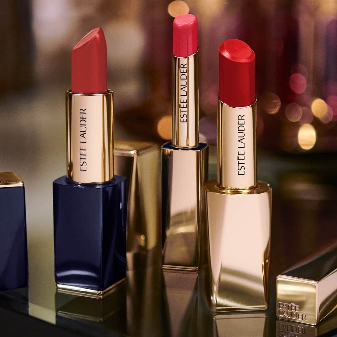 エスティローダーのインスタグラム：「Perfect your pout with a powerful pop of color – our #PureColor Lipsticks help you #CaptivateTheWorld. 💋 A swipe of bold lip color can transform your mood and attitude! Tap to shop these gorgeous shades now. 💄  (Shades L to R: Persuasive 333, Unpredictable 914, Don’t Stop 305)」