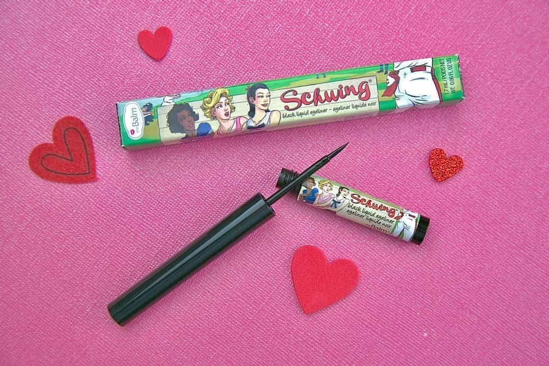 the Balmのインスタグラム：「Schwing is 25% off, say what!? The perfect Galentines Day gift 💝 This week only, while supplies last 🙃  #thebalm #thebalmeu #thebalmcosmetics #eyeliner #happyshopping #beautysale #glam #crueltyfreebeauty」