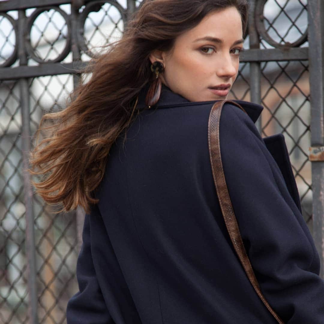 のインスタグラム：「Soldes derniers jours ! ✨ ​ ​Derniers jours pour profiter de vos pièces préférées à petits prix. 🛍 ​ ​Rendez-vous en ligne et dans nos boutiques ! ​ ​#bensimon #mode #tennis」