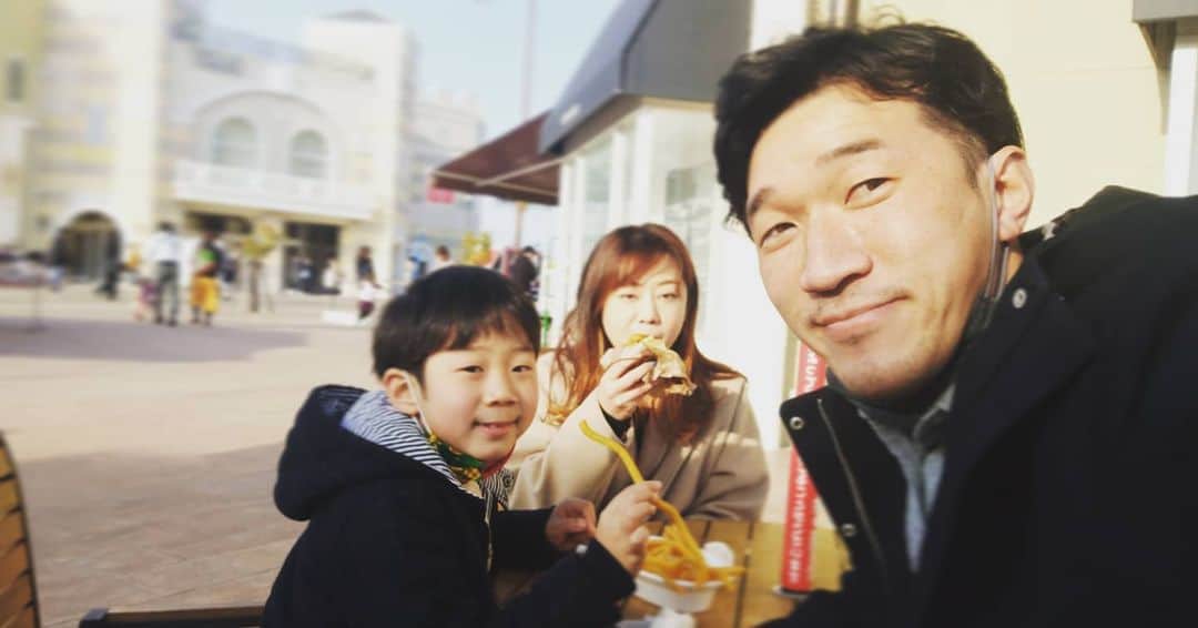 安床エイトのインスタグラム：「Family. #shoppingday #familyphotography」