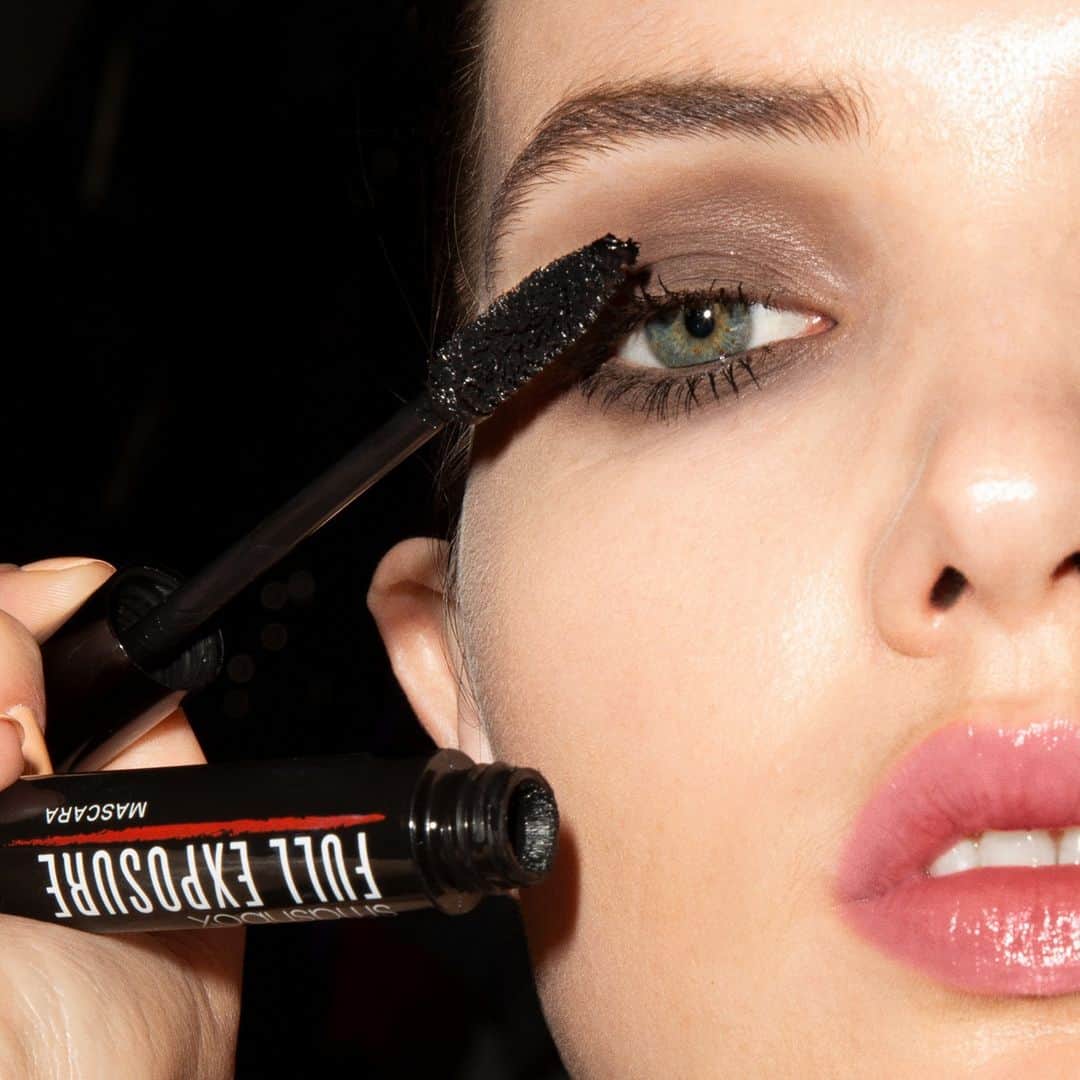 Smashboxのインスタグラム：「New moon, who dis?! 👀  Full Exposure Mascara adds the finishing touch your new look didn't know it needed 🌙」