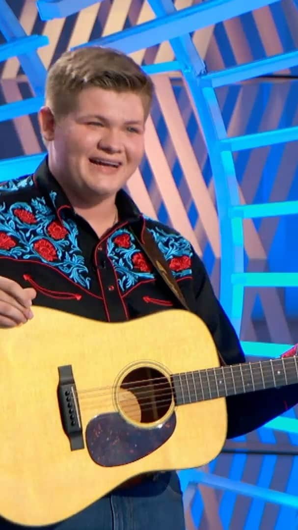 ライオネル・リッチーのインスタグラム：「@alex_miller_music is as authentic as Kentucky Bluegrass. Check out his @americanidol audition before it airs on Sunday night!」