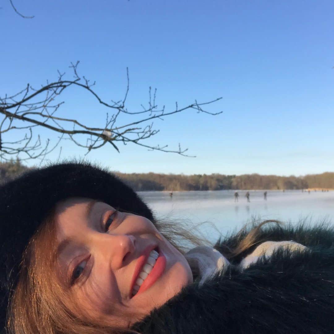 のインスタグラム：「Icebathing the clothed edition ❄️🧊」