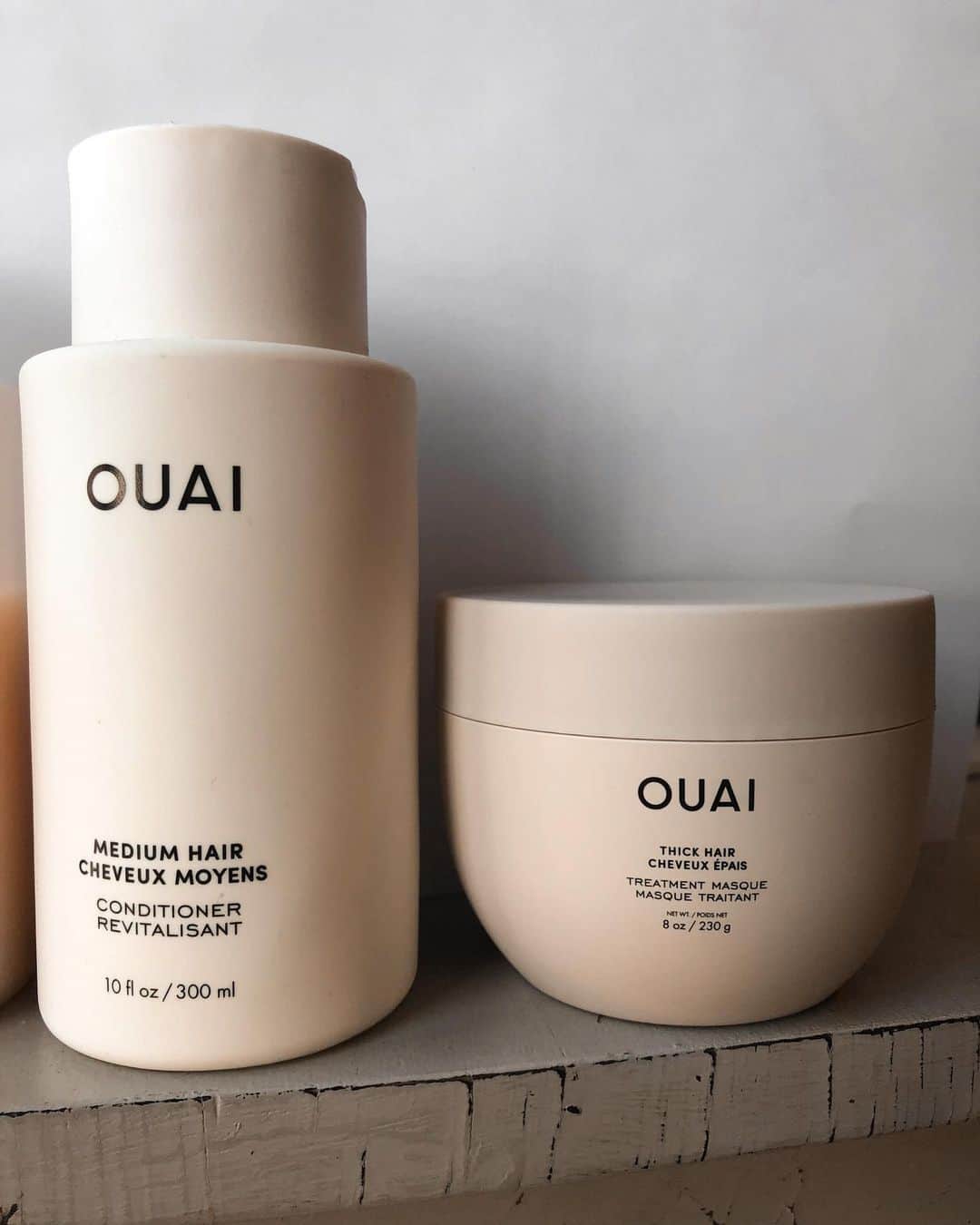 JEN ATKINさんのインスタグラム写真 - (JEN ATKINInstagram)「Anyone else a Medium with a Thick rising? 💫✨ps. u can take our quiz to find your hair type on @theouai dot com」2月12日 1時54分 - jenatkinhair