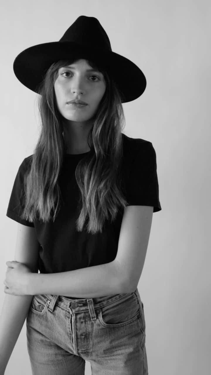 JanessaLeoneのインスタグラム：「THE ESSENTIAL BLACK HAT COLLECTION ____ Five classic black wool hats that anchor the modern wardrobe. Discover your next closet staple.  #janessaleone」