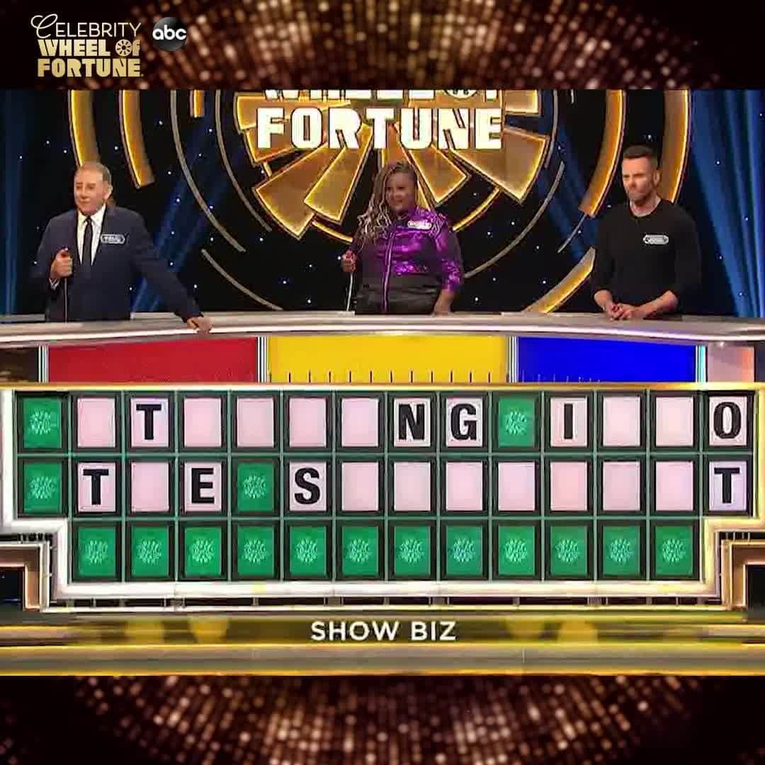 アメリカン・ブロードキャスティング・カンパニーのインスタグラム：「These three are about to step into the #CelebrityWheelOfFortune spotlight, but who will take it all home for charity? Find out TONIGHT on ABC!」