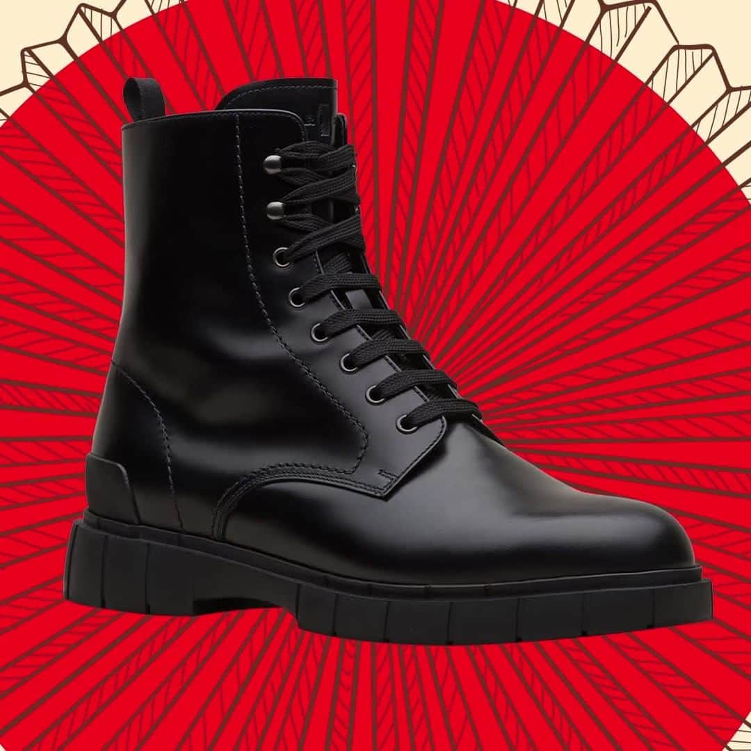 のインスタグラム：「Put on your festive mood, it's celebration time. From casual to edgy, the @carshoe Block Military boots both for her and for him will make the perfect finishing touch to any outfit of yours. #CarShoeBlock」