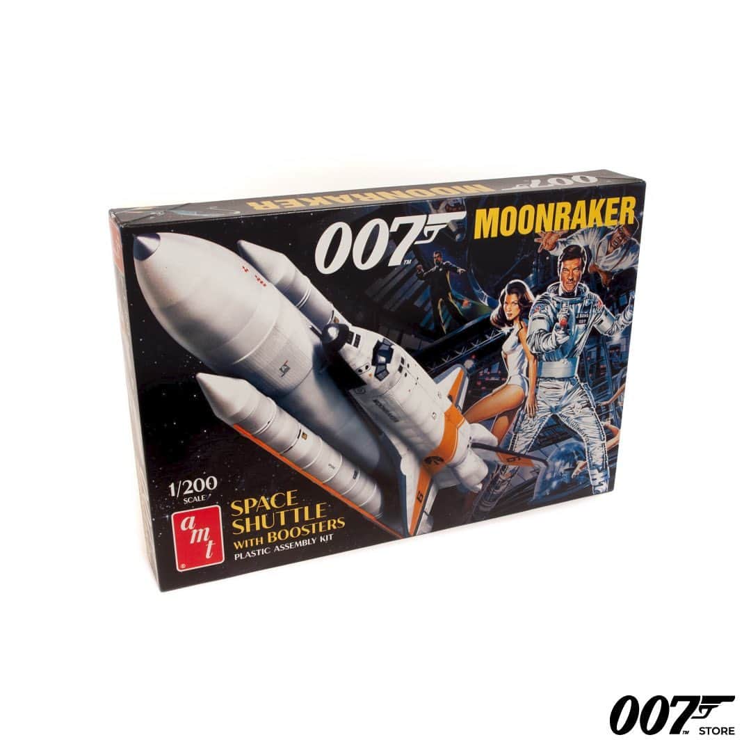 James Bond 007さんのインスタグラム写真 - (James Bond 007Instagram)「Time to build? Discover the AMT James Bond vehicle model kits now at 007Store.com」2月12日 2時31分 - 007