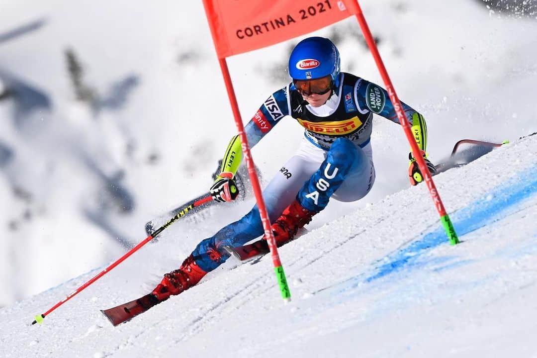 ミカエラ・シフリンのインスタグラム：「BREAKING NEWS: Super G is still really flipping fun. 🙌🤙😻」
