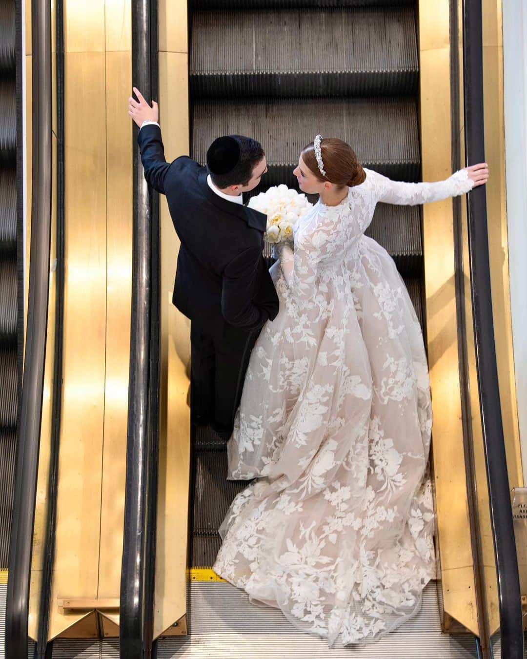 Monique Lhuillierのインスタグラム：「Forever Together 💕 #moniquelhuillier #mlbride」