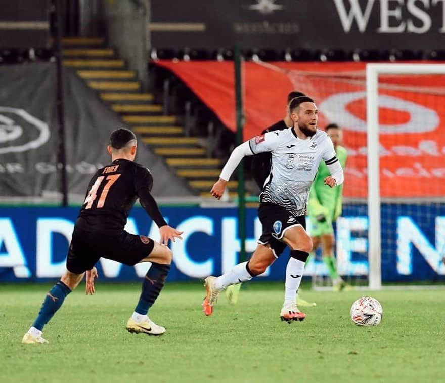 さんのインスタグラム写真 - (Instagram)「Disappointing result last night against a top team, time to fully focus on the league now 💪🏼 @swansofficial」2月12日 2時48分 - mattgrimes8