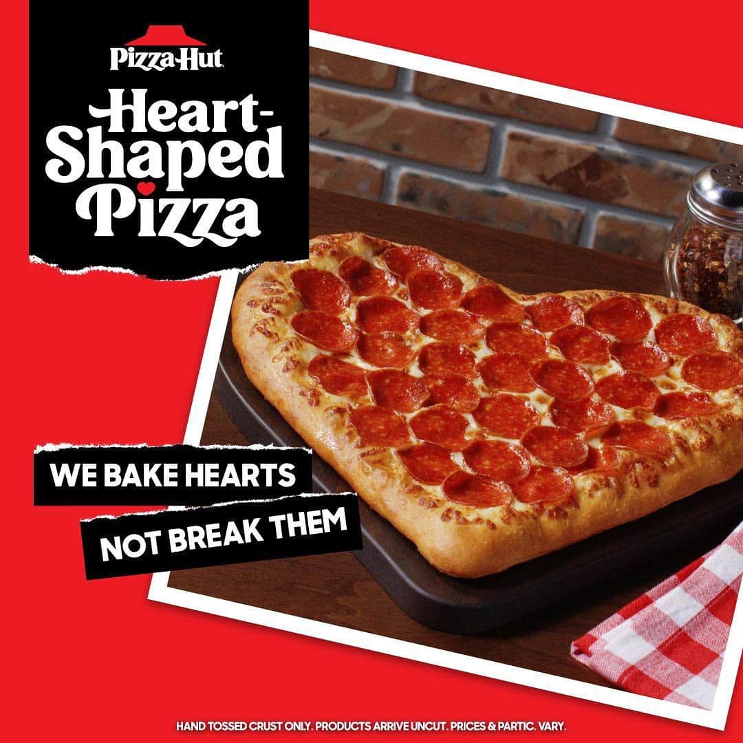Pizza Hutのインスタグラム：「Heart-Shaped Pizza & Dessert > Candy Hearts」
