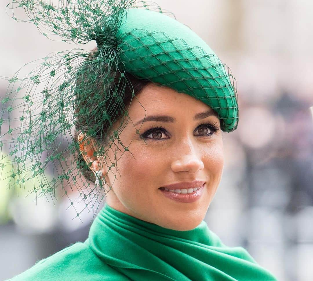 Harper's BAZAARさんのインスタグラム写真 - (Harper's BAZAARInstagram)「#MeghanMarkle, Duchess of Sussex, has won her long-standing U.K. tabloid lawsuit against Associated Newspapers, the publisher of ‘The Mail on Sunday’ and MailOnline. A judge ruled in her favor over the two media outlets publishing portions of a private letter she wrote to her father, Thomas Markle, ahead of her 2018 wedding to #PrinceHarry. “For these outlets, it’s a game. For me and so many others, it’s real life, real relationships, and very real sadness. The damage they have done and continue to do runs deep,” said the duchess in a powerful statement today. Read her full statement at the link in our bio.」2月12日 3時19分 - harpersbazaarus