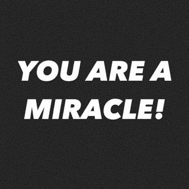 ジャスティン・ビーバーのインスタグラム：「You have made it through so much! God has brought you through things you thought you would never get through. God will continue to bring you through. Don’t lose hope!! You are SO VALUABLE」