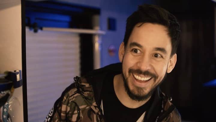Don Brocoのインスタグラム：「The happiest of birthdays to our fave special guest cowbell performer @m_shinoda love u dude!!! 🥳 🐮🔔 No one plays this beautiful instrument quite like Mike #WhenMikeShinodaWantsToPlayCowbellMikeShinodaPlaysCowbell」