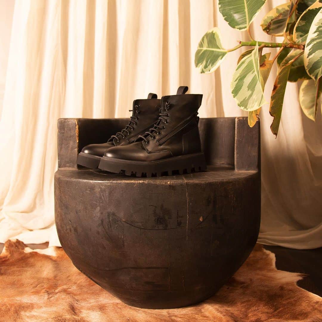 ブルーノボルデーゼのインスタグラム：「BRUNO BORDESE  DOC mid Boots  fw20-21」