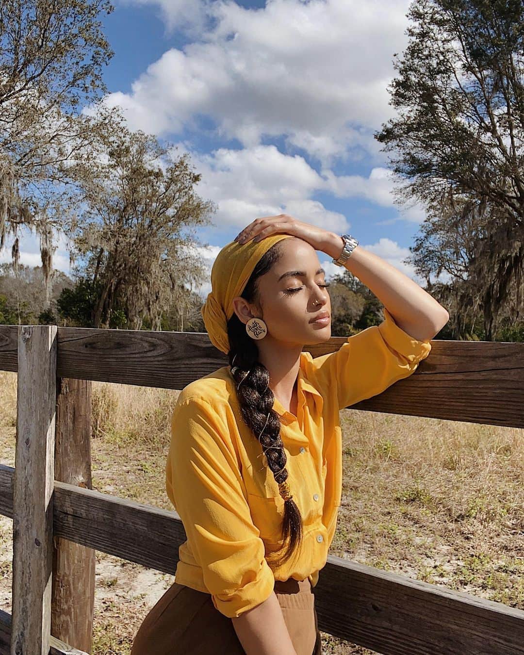 ケイラ・フィリップスのインスタグラム：「Be a light for all to see💛 #APTTMH」