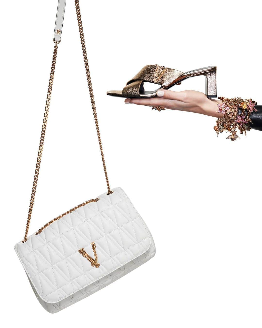 ジャンニヴェルサーチのインスタグラム：「Handheld heaven - new additions to the #VersaceVirtus line are available now at the link in bio.」