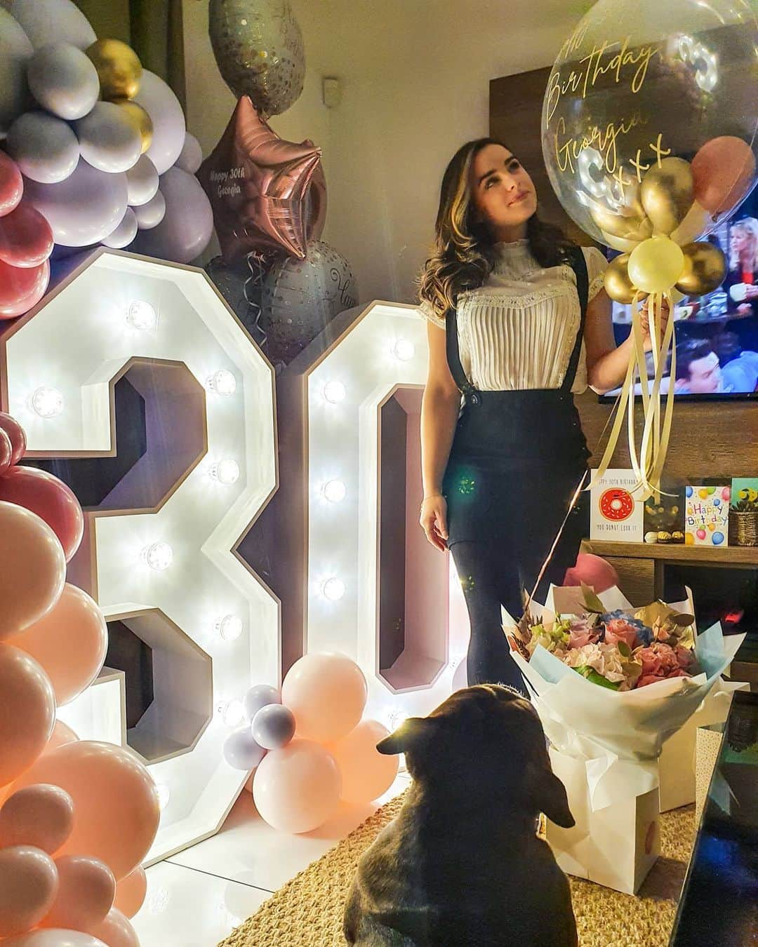 ジョージア・メイ・フットのインスタグラム：「Well here it is! The big 30! Cannot believe i am officially in the top end of the over category if i went on the xfactor 🤣 Heres to the anti-wrinkle cream 🎁🎉  Thank you to @krisevansmusic for the surprise decorations!  Thank you to every single person who also sent me birthday wishes 💜」